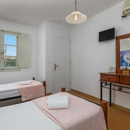 Areti's Milos Apartment Adamantas (Milos)