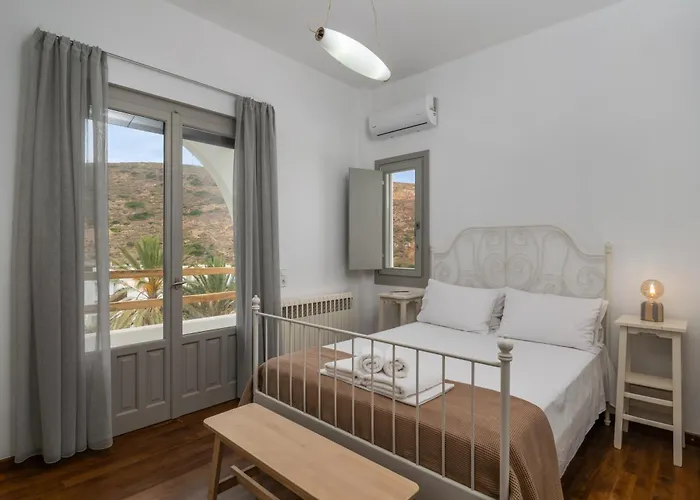 Areti's Milos Apartment